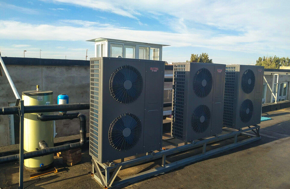 15305183167741461HWb.jpg 中泽纯净一期20万平米的小区居民采暖项目.jpg